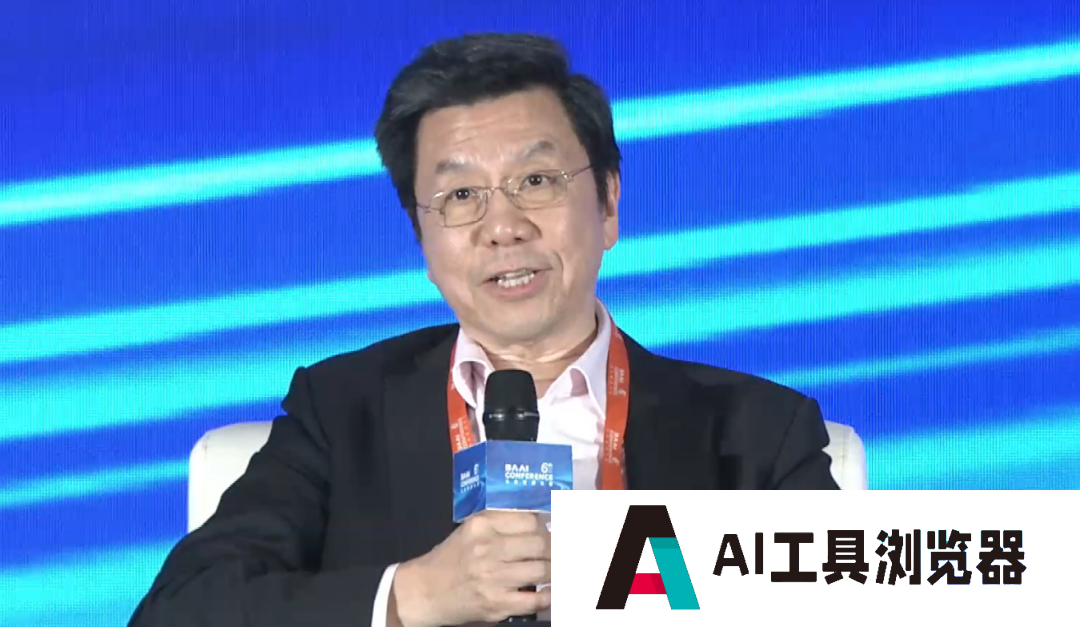 在2024北京智源大会上，李开复表示：零一万物坚决做to C，坚决不做赔钱的to B